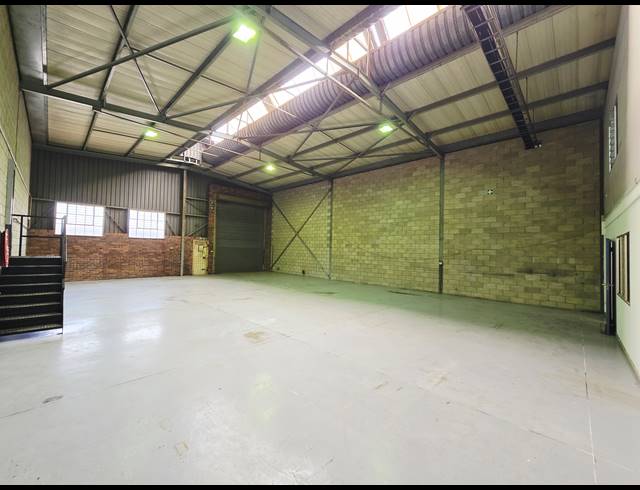 378M² WAREHOUSE TO LET IN KYA SANDS